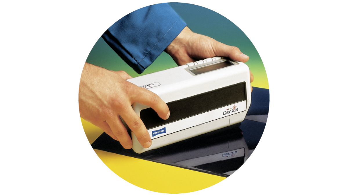 1996 Introduction Genius spectrophotometer; Independent corporate  design - "bowtie" without Herberts